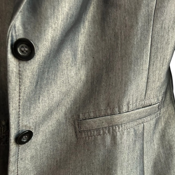 New York & Company Charcoal Gray Blazer • Used • Size: 4 - Picture 4 of 4